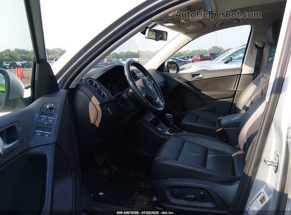 WVGRV7AX5HW506148 2017 VOLKSWAGEN TIGUAN Silver Սալոնի դիմացի տեսք