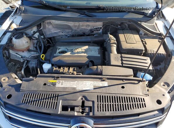 WVGRV7AX7HK019279 2017 VOLKSWAGEN TIGUAN Белый Вид задней части салона