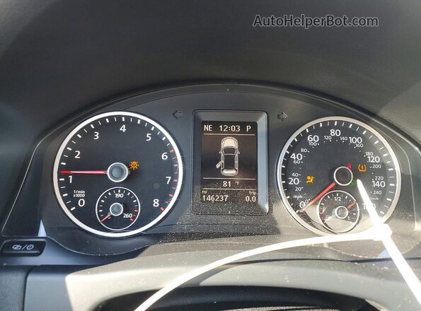WVGRV7AX7HK019279 2017 VOLKSWAGEN TIGUAN Белый Вид щитка приборов