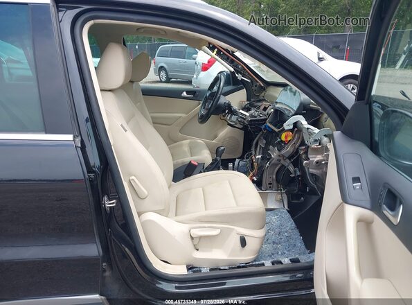WVGRV7AX7HW506362 2017 VOLKSWAGEN TIGUAN Black Widok wnętrza z przodu