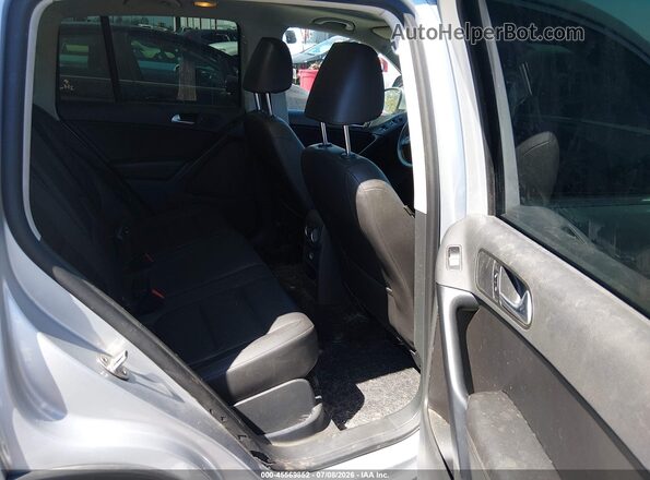 WVGRV7AX8HK002877 2017 VOLKSWAGEN TIGUAN Gray VIN კოდის სტიკერის ხედი