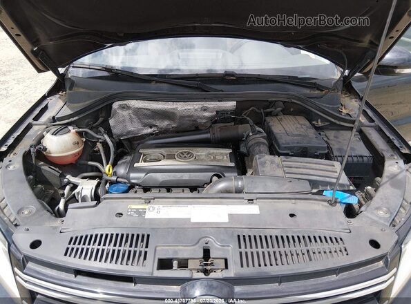 WVGRV7AX8HK008971 2017 VOLKSWAGEN TIGUAN Black Вид ззаду