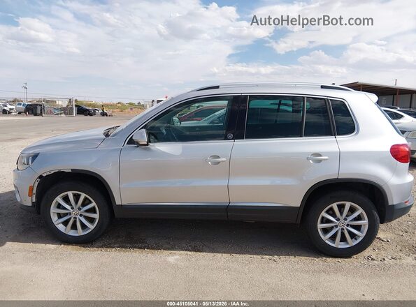 WVGRV7AX9HW509571 2017 VOLKSWAGEN TIGUAN Silver Vista interior trasera