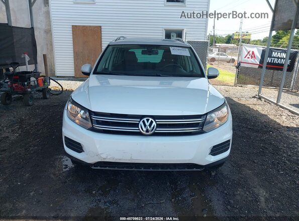 WVGSV7AX1HK005881 2017 VOLKSWAGEN TIGUAN White Vista del cuadro de instrumentos
