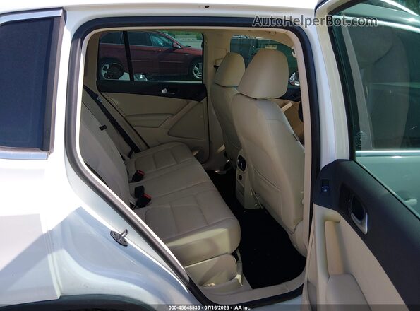 WVGSV7AX5HW500688 2017 VOLKSWAGEN TIGUAN White VIN კოდის სტიკერის ხედი