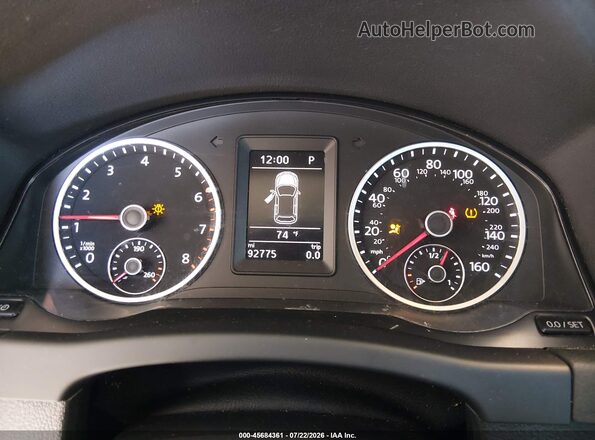 WVGSV7AX9HW511631 2017 VOLKSWAGEN TIGUAN Черный Вид задних сидений