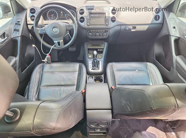 WVGTV7AX4HW507667 2017 VOLKSWAGEN TIGUAN White წინა პანელის ხედი