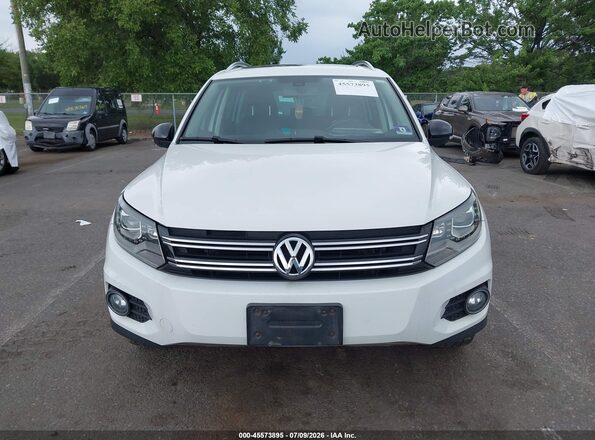 WVGUV7AX2HK007664 2017 VOLKSWAGEN TIGUAN White Widok zestawu wskaźników
