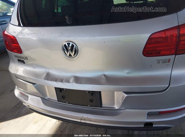 WVGUV7AX7HK010902 2017 VOLKSWAGEN TIGUAN Gray Front view
