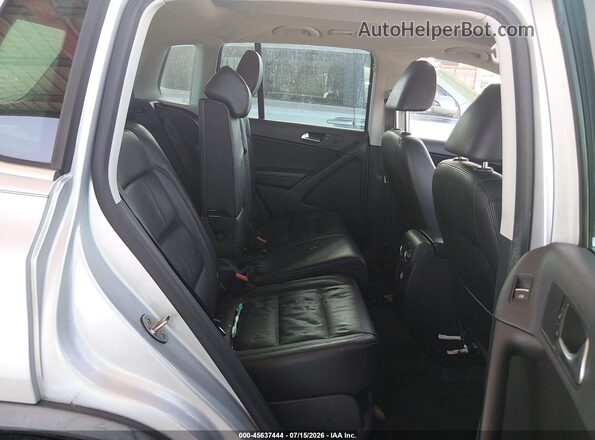 WVGUV7AX7HK010902 2017 VOLKSWAGEN TIGUAN Gray VIN sticker view