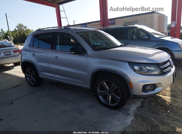 WVGUV7AX7HK010902 2017 VOLKSWAGEN TIGUAN Gray Rear interior view