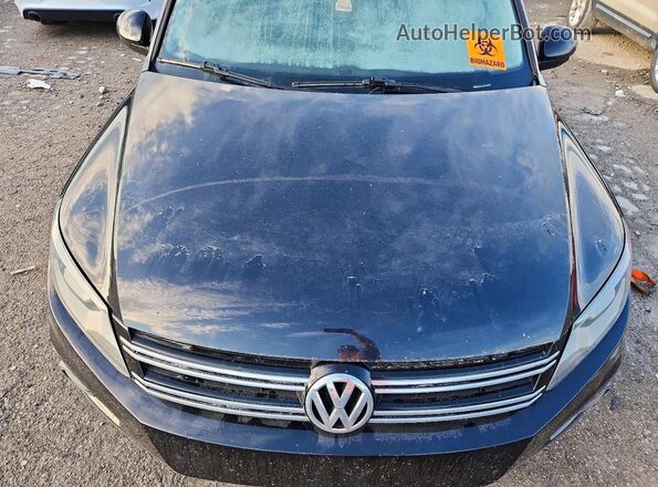 WVGUV7AX7HW504895 2017 VOLKSWAGEN TIGUAN Black Widok komory silnika