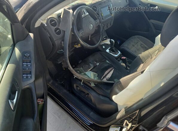 WVGVV7AX7HW512922 2017 VOLKSWAGEN TIGUAN Black Widok deski rozdzielczej