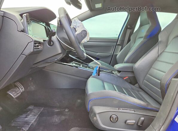 WVWEB7CD8RW149807 2024 VOLKSWAGEN GOLF Blue Front interior view