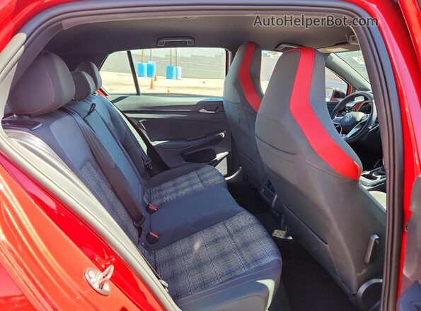WVWHA7CD8RW230385 2024 VOLKSWAGEN GTI Red Հետևի նստատեղերի տեսք