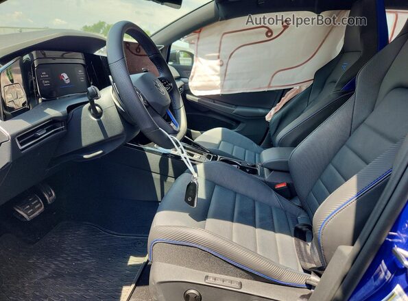 WVWJF7CD3TW177217 2026 VOLKSWAGEN GOLF Blue Front interior view