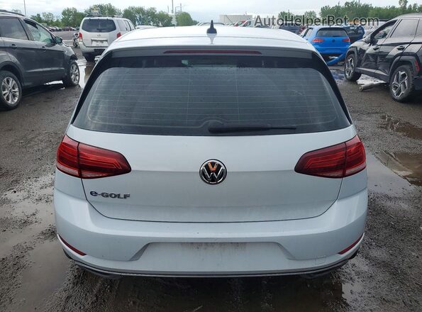 WVWPR7AU4JW908111 2018 VOLKSWAGEN GOLF White Հետևի տեսք