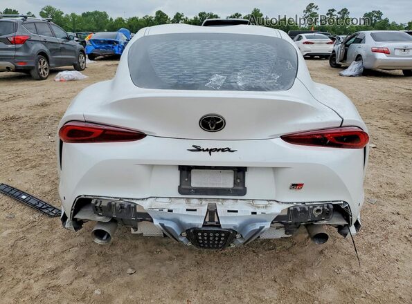 WZ1DB0C01NW049558 2022 TOYOTA GR White Rear view