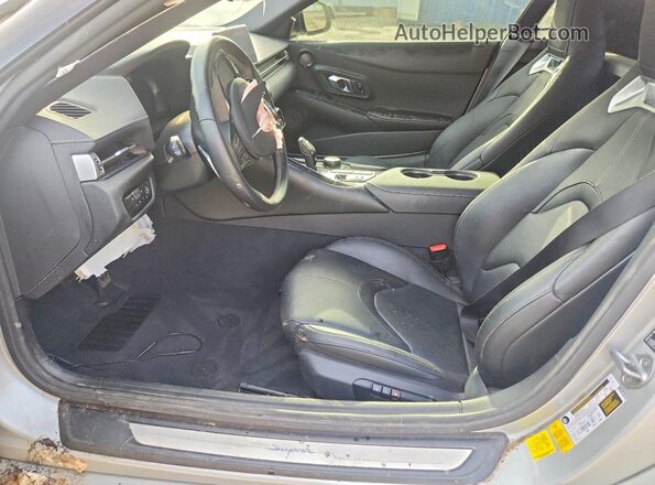 WZ1DB0C02MW038616 2021 TOYOTA GR Silver Widok wnętrza z przodu