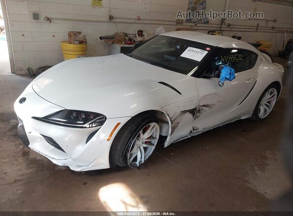 WZ1DB0C06NW046851 2022 TOYOTA GR SUPRA White წინა მარცხენა ხედი სამი მეოთხედიდან