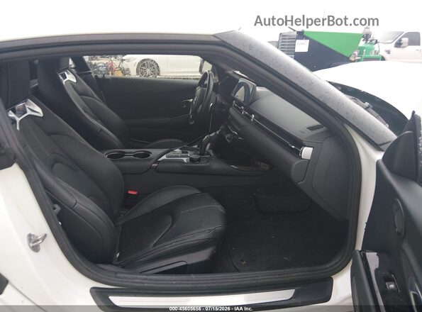 WZ1DB0C09NW048433 2022 TOYOTA GR SUPRA White Front interior view