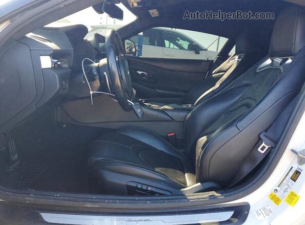 WZ1DB0C09NW050134 2022 TOYOTA GR White Front interior view