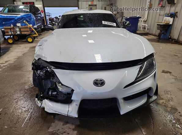 WZ1DB0C0XMW042199 2021 TOYOTA GR White Դիմացի տեսք