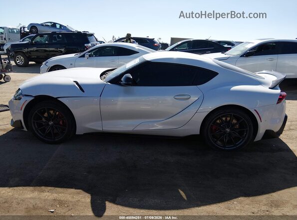 WZ1DB0G01TW072748 2026 TOYOTA GR SUPRA White სალონის 360-გრადუსიანი ხედი