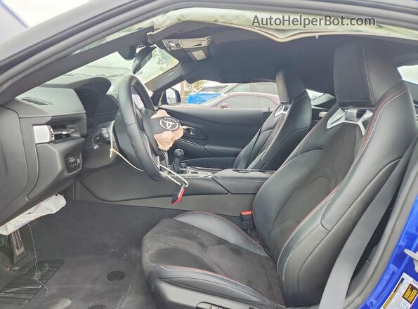 WZ1DB0G03RW066331 2024 TOYOTA GR Blue Вид салону спереду