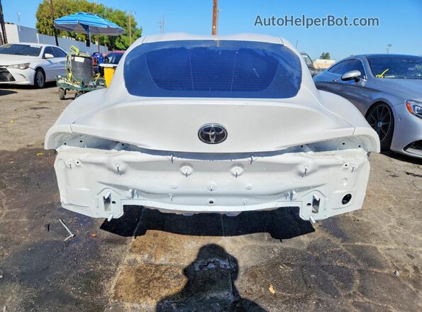 WZ1DB0G06TW076195 2026 TOYOTA GR White Հետևի տեսք