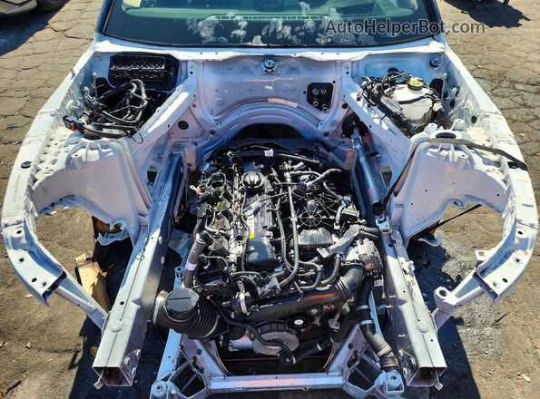 WZ1DB0G06TW076195 2026 TOYOTA GR White Սալոնի հետևի տեսք