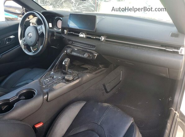 WZ1DB4C08LW025603 2020 TOYOTA GR White წინა პანელის ხედი