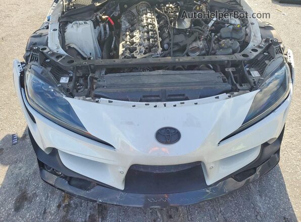 WZ1DB4C08LW025603 2020 TOYOTA GR White უკანა სალონის ხედი