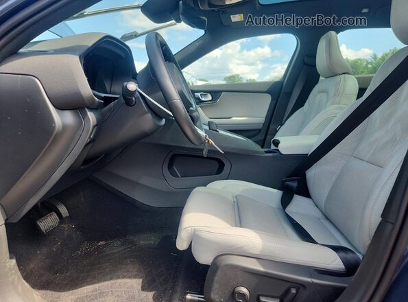 YSMED3KA1PL150116 2023 POLESTAR 2 Blue Front interior view