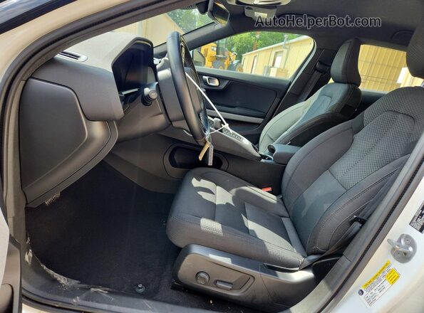 YSMED3KA4PL160669 2023 POLESTAR 2 White Widok wnętrza z przodu