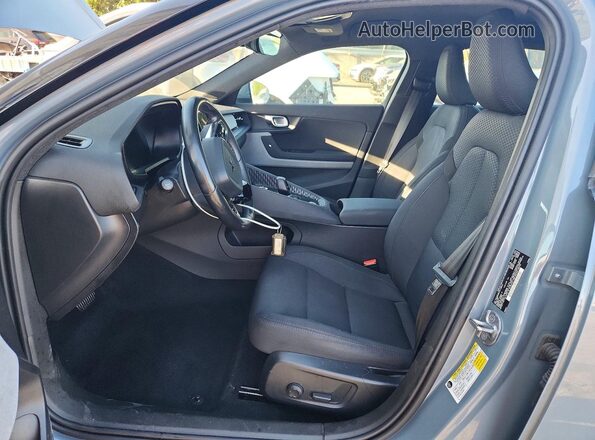 YSMED3KAXPL145514 2023 POLESTAR 2 Gray Front interior view