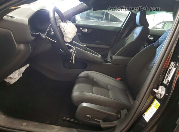 YSMEG3KA0PL161776 2023 POLESTAR 2 Black Front interior view