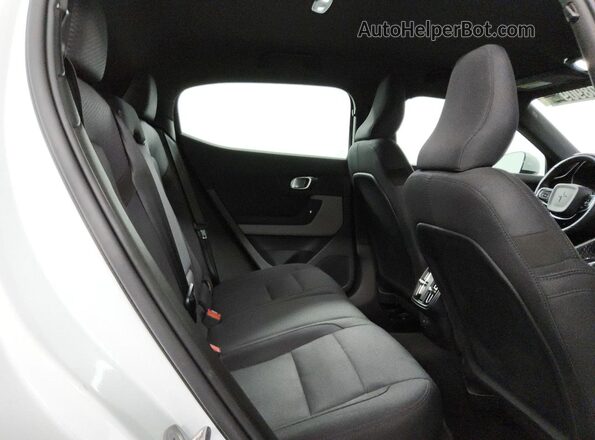 YSMEG3KA2PL145479 2023 POLESTAR 2 White Vista de los asientos traseros