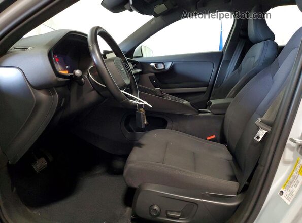 YSMEG3KA9PL159427 2023 POLESTAR 2 White Вид салону спереду