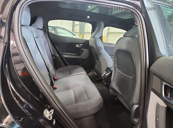 YSMEG3KAXPL122001 2023 POLESTAR 2 Black Rear seats view
