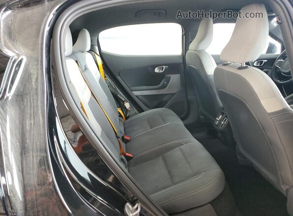 YSMET3KA9PL134572 2023 POLESTAR 2 Gray 