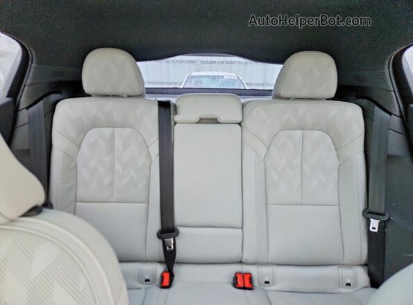 YSMFD3KA8RL217351 2024 POLESTAR 2 Gray უკანა სავარძლების ხედი