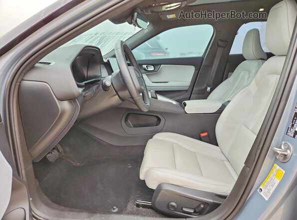 YSMFD3KA8RL217351 2024 POLESTAR 2 Gray წინა სალონის ხედი