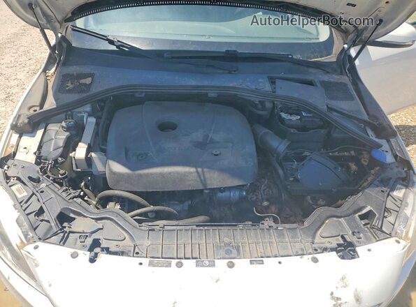 YV126MFJ0G2402530 2016 VOLVO S60 White Rear interior view