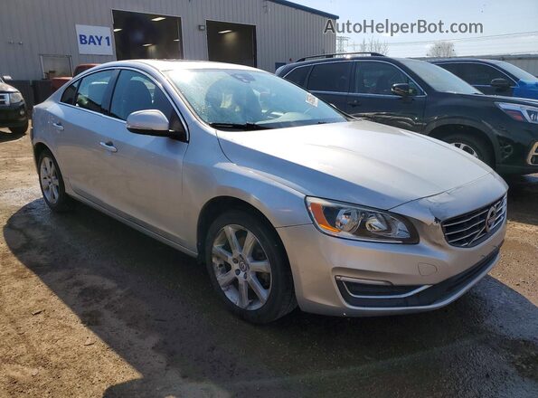 YV126MFK4G2413085 2016 VOLVO S60 Серебряный Передняя правая четверть