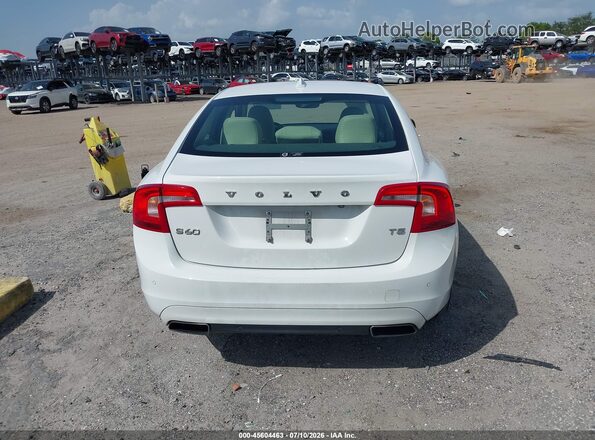 YV126MFKXG2411664 2016 VOLVO S60 White 