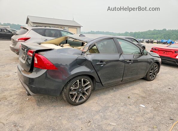 YV126MFL0H2438947 2017 VOLVO S60 Charcoal Trasero derecho