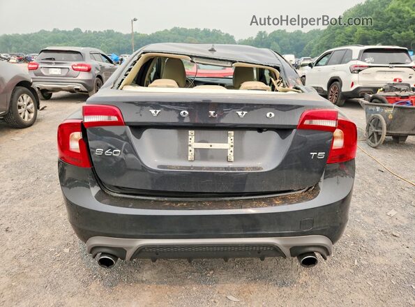 YV126MFL0H2438947 2017 VOLVO S60 Charcoal Vista trasera