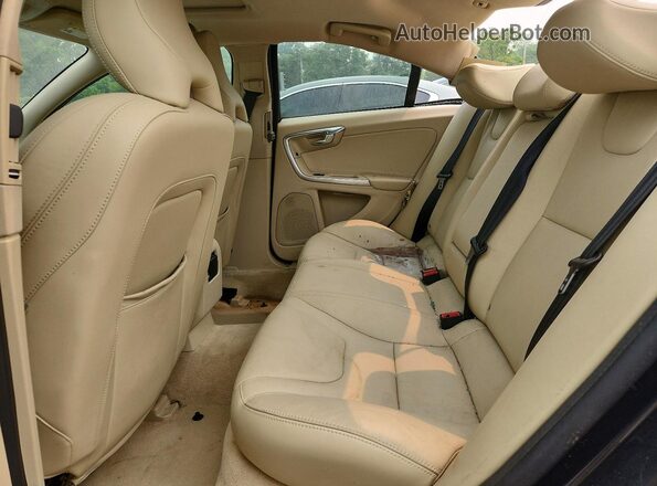 YV126MFL0H2438947 2017 VOLVO S60 Charcoal Vista de los asientos traseros