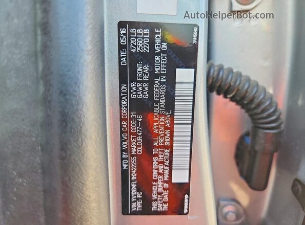 YV126MFL1H2422255 2017 VOLVO S60 Silver Widok komory silnika